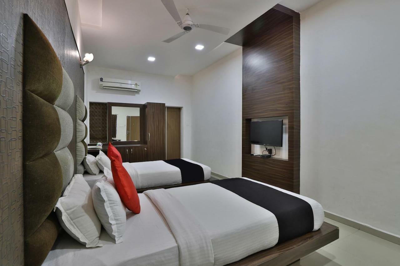 Banyan Paradise Resort Вадодара Екстер'єр фото